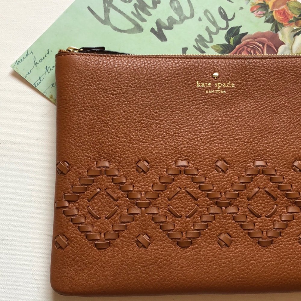 ❤️1 HOUR SALE❤️🎉HP🎉KS Gia Flynn street pouch - Picture 2 of 7